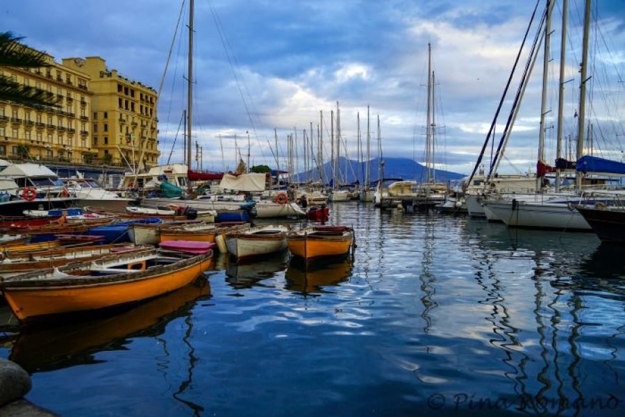 Le Origini di Napoli: Da Castel dell’Ovo al Maschio Angioino | Piccoli Gruppi